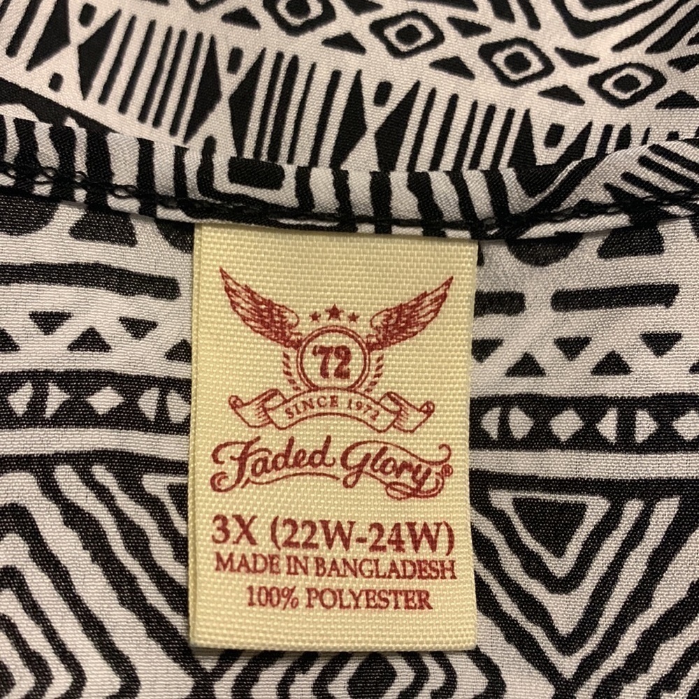 Faded Glory Plus Sleeveless Blouse - Picture 6 of 7